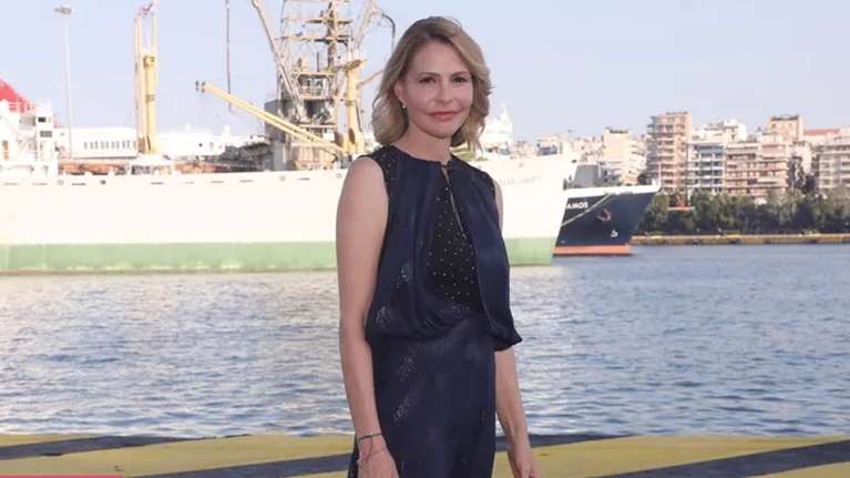 Όταν η Τζένη Μπαλατσινού βάφτιζε την κόρη της Ελένης Μενεγάκη: Το little black dress που φόρεσε παραμένει διαχρονικό