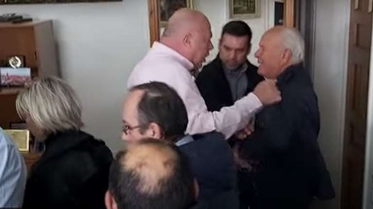 Βόλος: Ο Μπέος μήνυσε και τη γυναίκα που κατέγραψε το επεισόδιο με τον Λημνιό και το &quot;ανέβασε&quot; στα social media