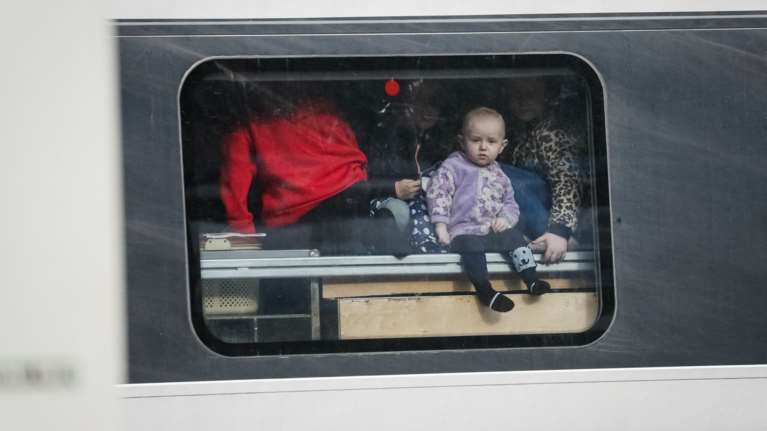 Η Ουκρανία κατηγορεί για "παιδoμάζωμα" τη Ρωσία: "Mετέφερε με τη βία στην επικράτειά της 210.000 παιδιά"