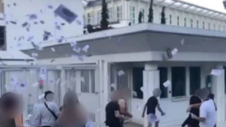 Παρέμβαση του Ρουβίκωνα στην πρεσβεία των ΗΠΑ, για τις αμβλώσεις