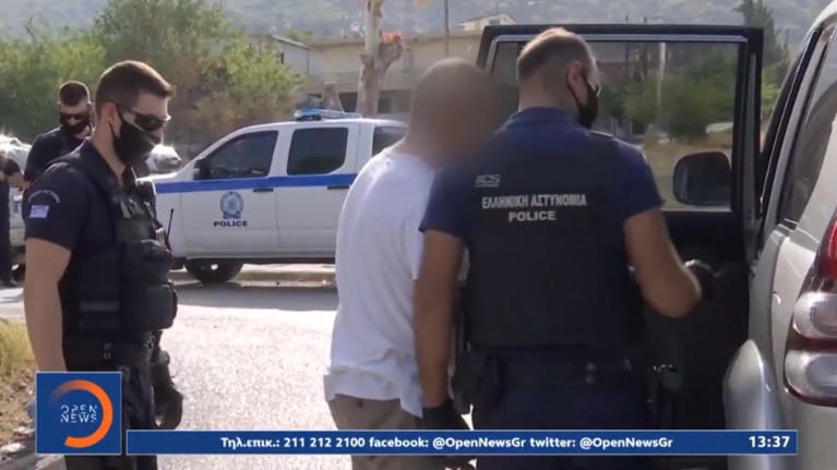 Ασπρόπυργος: Μεγάλη επιχείρηση μπροστά στην κάμερα - Πώς εισέβαλε η ΕΛΑΣ σε κρησφύγετο διαρρηκτών