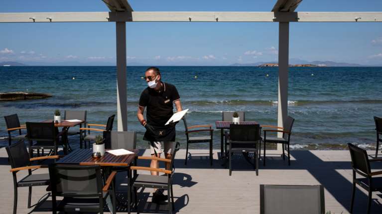 Αντιπρόεδρος Συνδέσμου Ελληνικών Τουριστικών Επιχειρήσεων: Υπάρχει πτώση στα καταλύματα 80% -90%