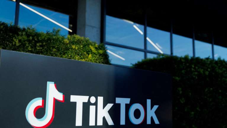 Τέλος το TikTok στις ΗΠΑ: Ανακοίνωσε ότι θα πάψει να είναι διαθέσιμο μετά την Κυριακή αν η κυβέρνηση Μπάιντεν δεν παρέμβει