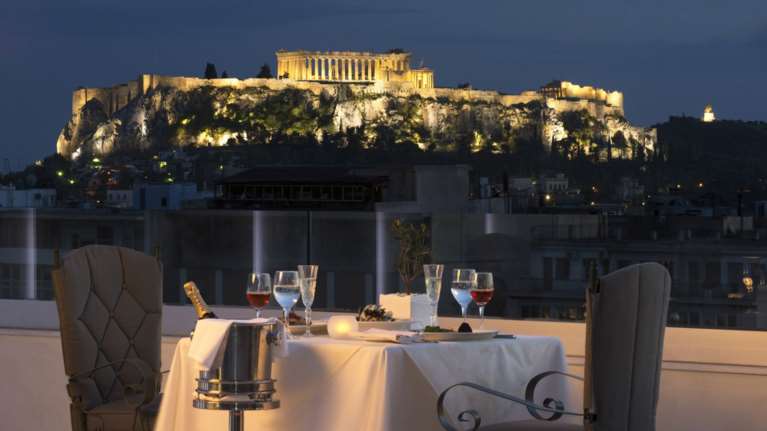 ΕΛΣΤΑΤ: Αύξηση 3,2% του τζίρου στον κλάδο καταλυμάτων το γ' τρίμηνο του 2025