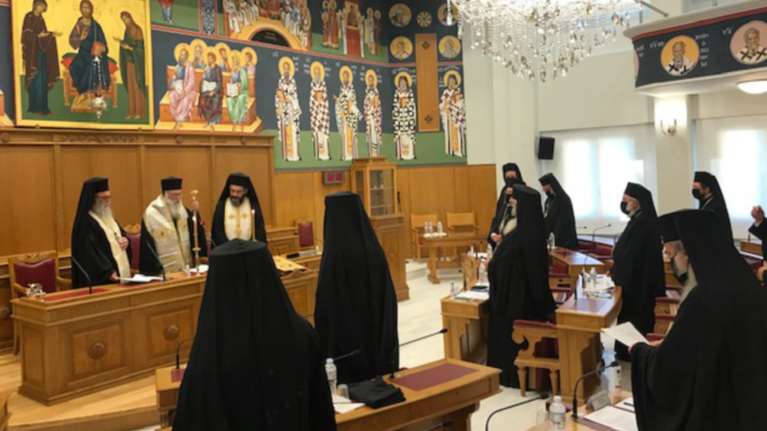 Η Ιερά Σύνοδος προκαλεί: Δεν θα ανεχτούμε κλειστές εκκλησίες τα Χριστούγεννα - Επιστολή στο Μητσοτάκη