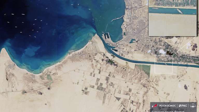 Πετρέλαιο: Διπλασιάστηκαν τα ναύλα λόγω του αποκλεισμού της διώρυγας του Σουέζ