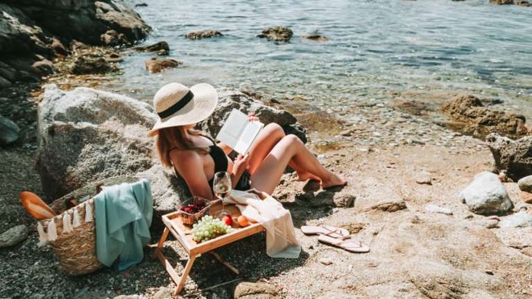 Πέντε ελληνικά μυθιστορήματα για το φετινό καλοκαίρι