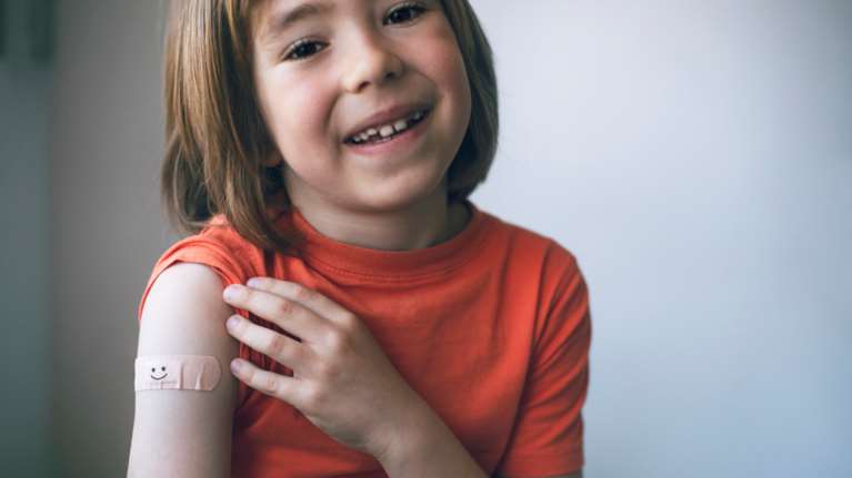 Μηνιγγίτιδα Β: Μία σοβαρή νόσος στα παιδιά και τους εφήβους που προλαμβάνεται