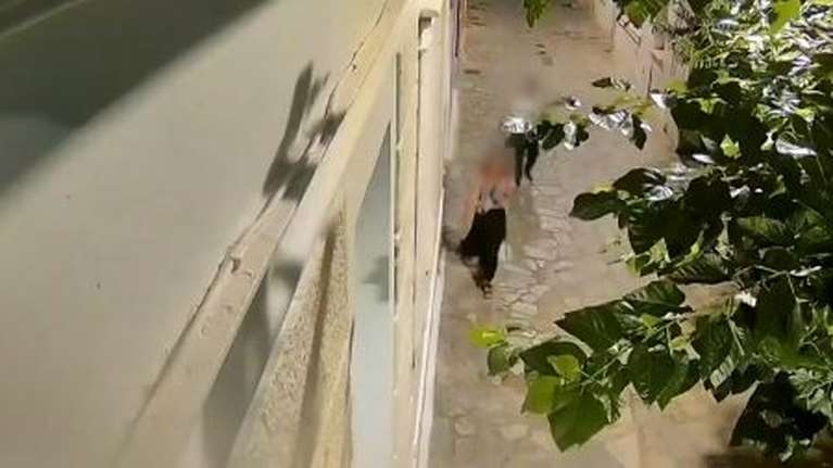 &quot;Φοβήθηκα μη με σκοτώσει&quot;: Συγκλονίζει θύμα του &quot;δράκου&quot; της Ομόνοιας - Πώς την παγίδευσε