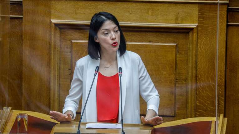 Η συγγνώμη της Νάντιας Γιαννακοπούλου μετά τον σάλο για τα &quot;γαλλικά&quot; κατά της Νίκης Κεραμέως