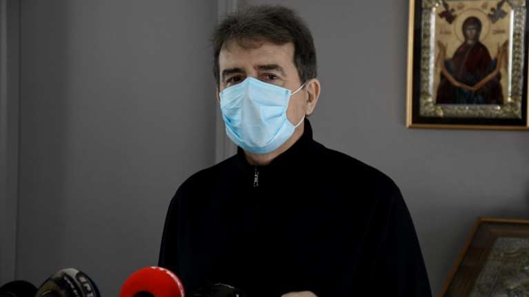 Στην Ελευσίνα ο Μιχάλης Χρυσοχοϊδης - Σύσκεψη για την επιδημιολογική κατάσταση στη Δυτική Αττική