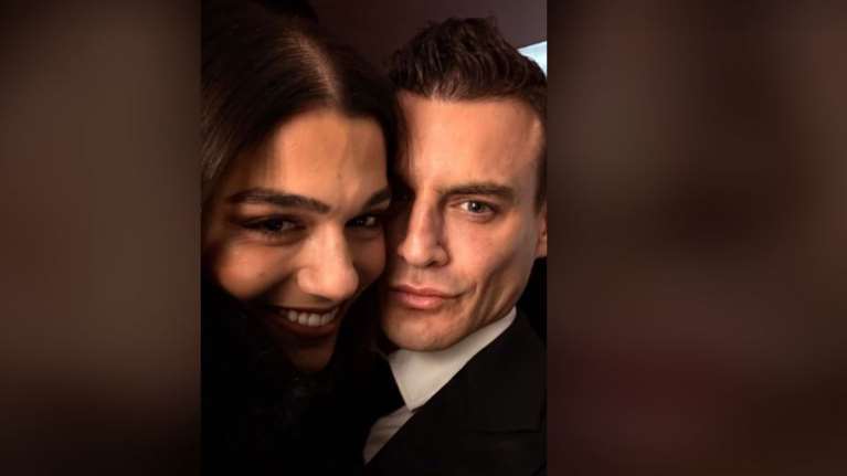 Η Μελίνα Νικολαΐδη &quot;μας ξεναγεί&quot; στην κουζίνα του σπιτιού του Δημήτρη Φιντιρίκου