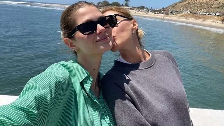 Η Αμαλία Κωστοπούλου στη νέα της ανάρτηση είναι σωσίας της Τζένης Μπαλατσινού