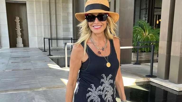 Άννα Βίσση: Ποζάρει σε ηλικία 5 ετών μαζί με τον πατέρα της, Νέστορα