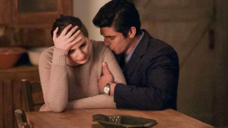 Άγριες Μέλισσες spoiler: Η δολοφονία μιας γυναίκας οδηγεί την Ελένη στην κατάρρευση