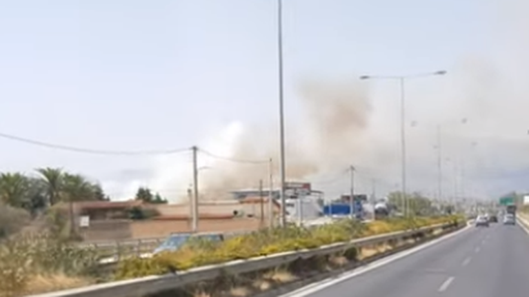 Φωτιά στο Μαρκόπουλο: Κινητοποιήθηκαν επίγειες και εναέριες δυνάμεις [Βίντεο]