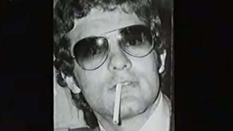 Θόδωρος Βενάρδος: Σαν σήμερα πεθαίνει ο &quot;ληστής με τις γλαδιόλες&quot; - Ο μυστηριώδης θάνατος στις φυλακές