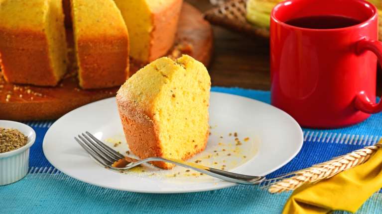 Υγιεινό και νηστίσιμο κέικ με καρύδια και ελαιόλαδο - Πανεύκολο και αφράτο