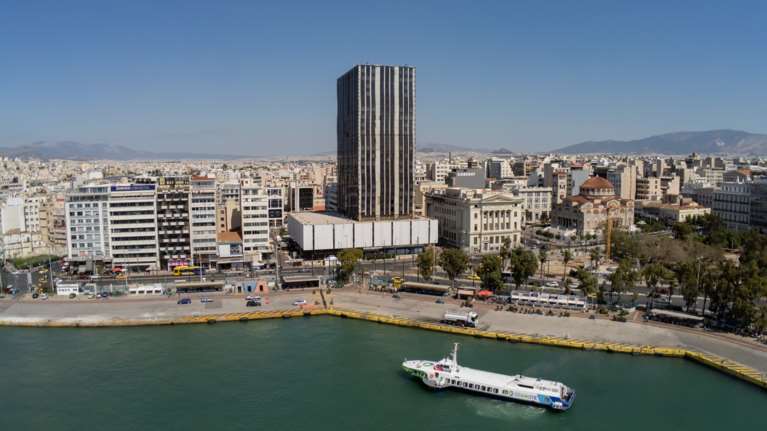 Μεταμορφώνεται ο Πύργος Πειραιά, το δεύτερο ψηλότερο κτίριο της Ελλάδας