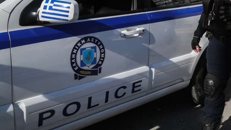 Αστυνομικοί εισέβαλαν στους &quot;Αδιάφθορους&quot; για να πάρουν την κατάθεση για την παρέμβαση Θεοδωρικάκου