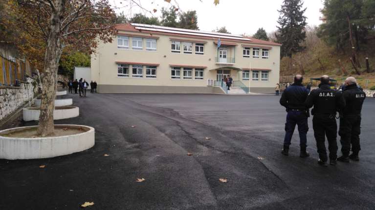 Νοσοκομείο Σερρών: &quot;Το παιδί ήταν νεκρό όταν μεταφέρθηκε&quot; - Η κατάσταση των δύο συμμαθητών του 6 και 10 ετών