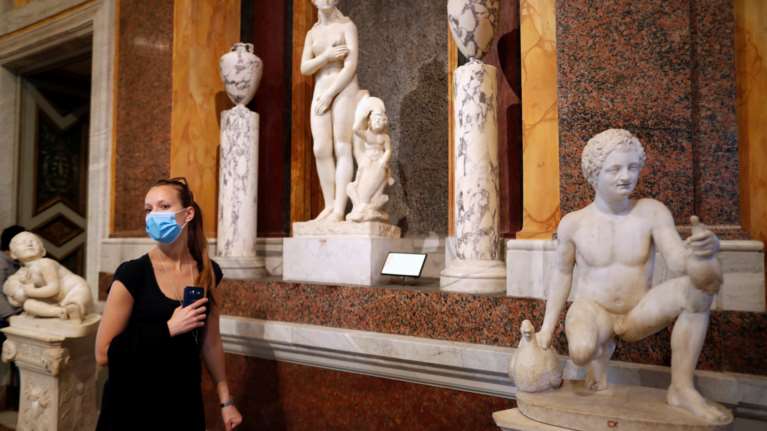 Κορονοϊός-Ιταλία: Μικρή αύξηση των κρουσμάτων αλλά και μείωση των θανάτων