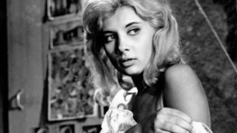 Μίρκα Καλατζοπούλου: Η γνωστή ηθοποιός πάλεψε 35 ολόκληρες ημέρες τον κορονοϊό και τον νίκησε [εικόνα]