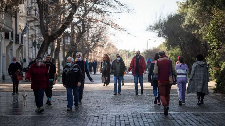 Κορονοϊός: Πρώτη πάλι η Αττική με 271 νέα κρούσματα - Οι 14 περιφέρειες με διψήφιο αριθμό λοιμώξεων