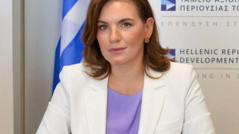 Όλγα Κεφαλογιάννη: Με πουά στο Υπουργικό Συμβούλιο