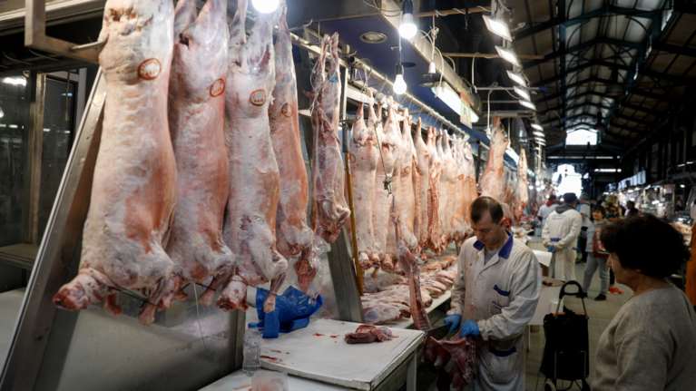 Πόσο κρέας κατανάλωσαν οι Έλληνες το Πάσχα εν μέσω καραντίνας