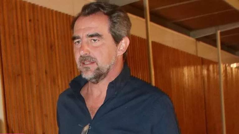 Νικόλαος: Casual στο κέντρο της Αθήνας - Η αλλαγή που παρατηρήσαμε στην εμφάνισή του