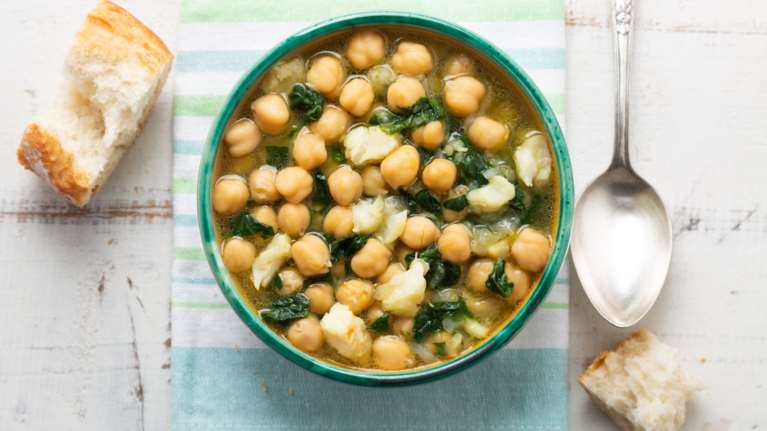 &quot;Τα όσπρια προκαλούν πεπτικά προβλήματα&quot; και άλλοι 3 κοινοί μύθοι για τα όσπρια