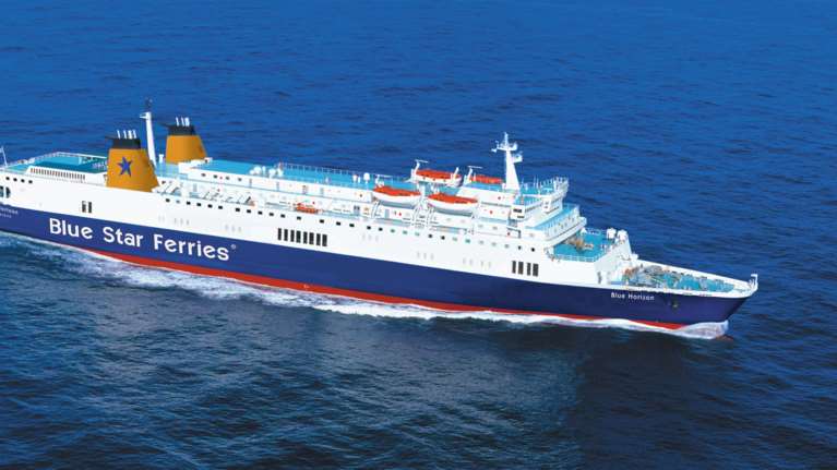 Βλάβη σε πλοίο με 174 επιβάτες ανοιχτά των Χανίων: Έφτασε στον Πειραιά συνοδεία ρυμουλκών