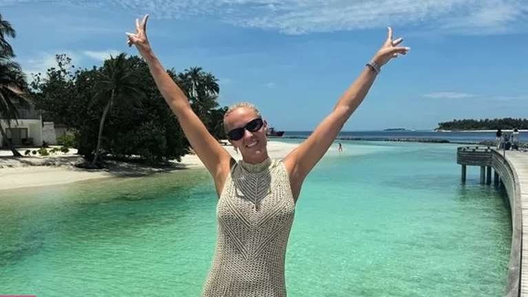 Σε wine bar του Πειραιά η Έλενα Ασημακοπούλου: Η ρομαντική έξοδος