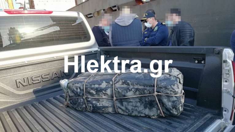 Πιάστηκε πλοίο με 50 κιλά κοκαΐνης στους Αγίους Θεοδώρους [εικόνες]