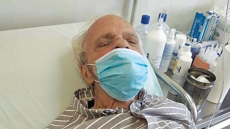 Δραματικές ώρες για τον ηθοποιό Σπύρο Φωκά: Του έκοψαν το ρεύμα - Τα χρέη τον &quot;έστειλαν&quot; στο νοσοκομείο