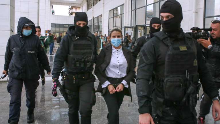 Δίκη για βιτριόλι - Αποκάλυψη: Η Εφη Κακαράντζουλα φαίνεται να σχεδίαζε &quot;χτύπημα&quot; και για τον 40χρονο Νώντα [Βίντεο]