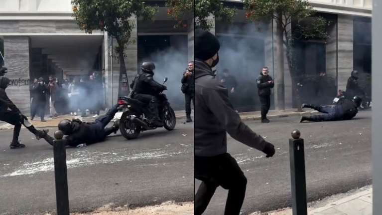 Τέμπη: Κουκουλοφόροι πέταξαν κάτω από το μηχανάκι αστυνομικό της ΔΡΑΣΗΣ - 29 τραυματίες με σπασμένα δάχτυλα και χέρια