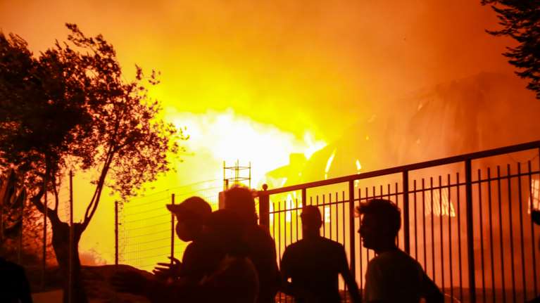 Ανάλυση Bloomberg- Κόλαφος: Για τη φωτιά στη Μόρια φταίει η Ευρώπη και κανείς άλλος