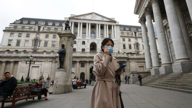 Κορονοϊος: &quot;Οι Αλβανοί δεν προσβάλλονται ποτέ από τον ιό&quot; και άλλες θεωρίες συνωμοσίας