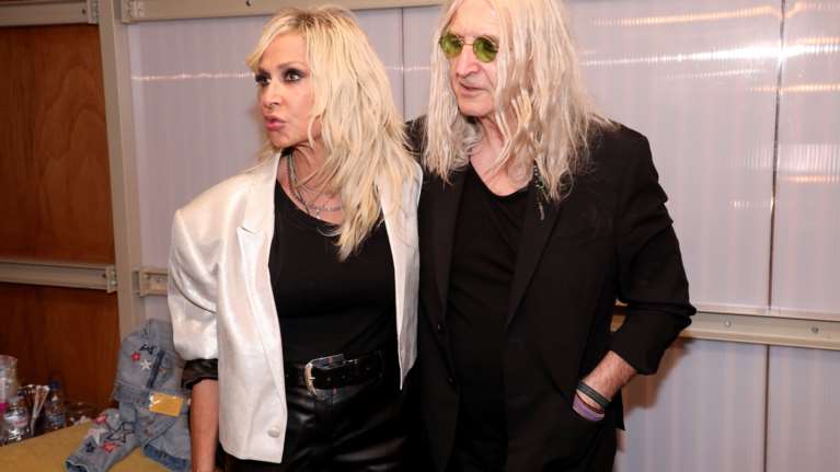 Η Άννα Βίσση και ο Νίκος Καρβέλας στην υπερπολυτελή έπαυλη των Κούστα στη Βουλιαγμένη