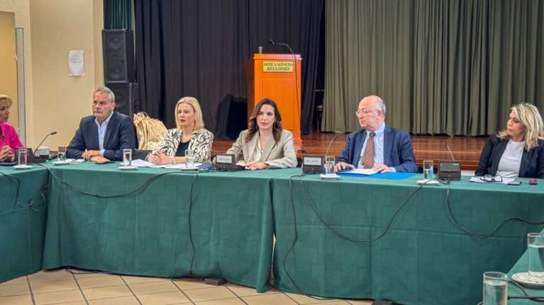 Επίσκεψη Όλγας Κεφαλογιάννη στη Σαντορίνη: &quot;Όχι απλώς επιστρέφουμε - προχωράμε μπροστά&quot;