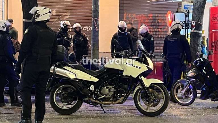 Θεσσαλονίκη: Ελεύθεροι οι προσαχθέντες της επίθεσης στη συγκέντρωση κατά της τρανσοφοβίας