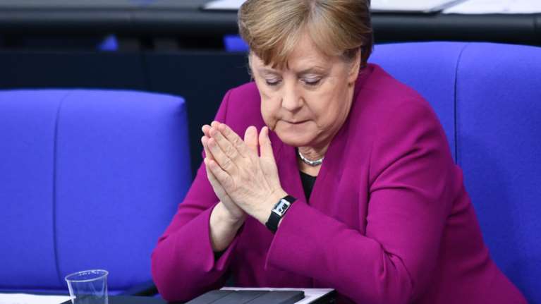 Γαλλογερμανικό σχέδιο: Η Μέρκελ δέχεται &quot;πυρά&quot; στη Γερμανία για το ταμείο ανάκαμψης