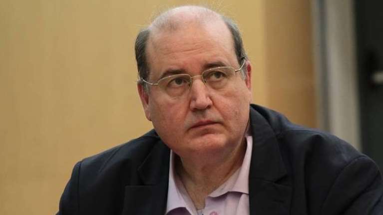 Ο Φίλης... ξεσπαθώνει και υπερασπίζεται τον εκατομμυριούχο Παπαδημούλη για τις business με τα ακίνητα