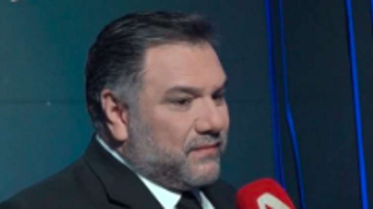 Γρηγόρης Αρναούτογλου: Συνεχώς στη ζωή μου απατούσα τις συντρόφους μου, κρυβόμουν συνεχώς, δεν αξίζει τον κόπο