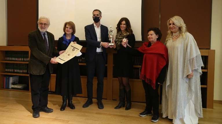 Απονεμήθηκε το Βραβείο Μουσικής Sciacca "Ad Memoriam" στη μνήμη του Μίκη Θεοδωράκη