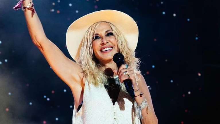 Άννα Βίσση | Ο βαφτισιμιός της έχει γενέθλια - Είναι γιος γνωστής δημοσιογράφου