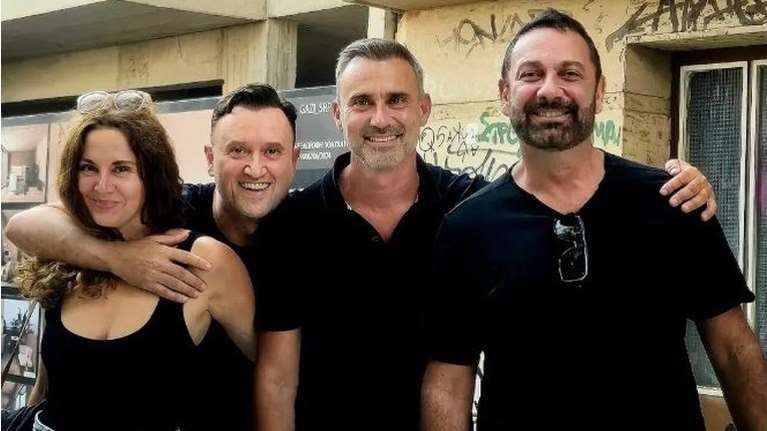 Ο Αγγέλου απαντά μετά τον σάλο για τη φωτό των &quot;Παρά 5&quot; στην κηδεία του Μιχελή - Ο Καπουτζίδης την &quot;κατέβασε&quot;