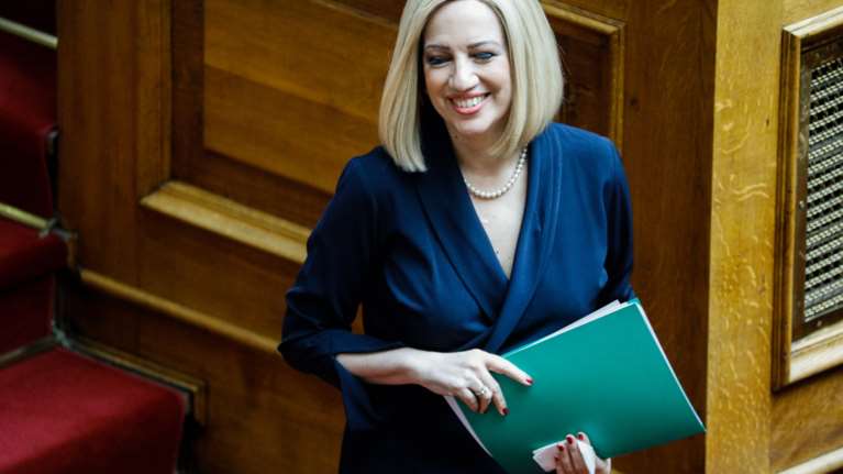 Γεννηματά: Δεν μπορώ να σκεφτώ πως θα γίνουν εκλογές με τους πολίτες να φορούν γάντια και μάσκες